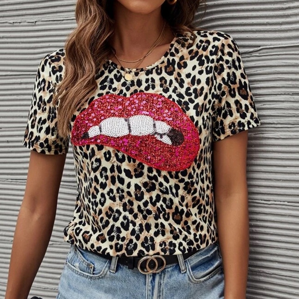 035 Boho Leopard Print Lips Tee - Picture 3 of 5